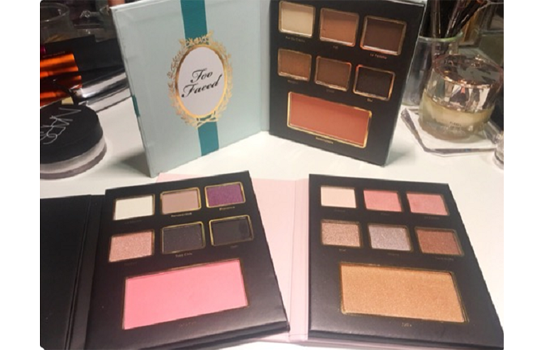 too faced2025圣诞套装 俘获少女心的限量眼影盘