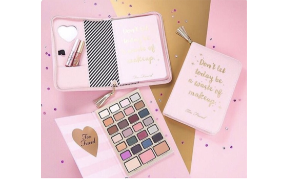 too faced2025圣诞套装 俘获少女心的限量眼影盘