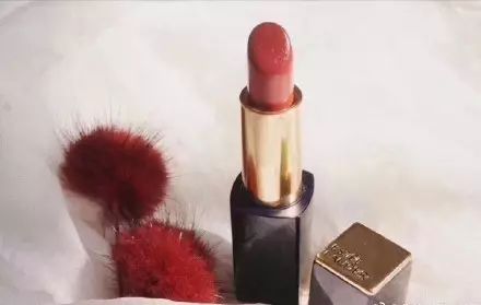口红什么颜色显白 这三大口红颜色最显白