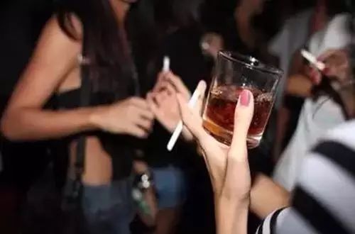 皮肤出油的原因 三大原因及皮肤出油解决办法