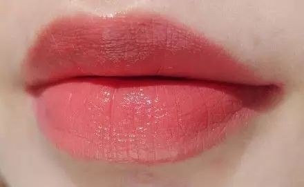 口红什么颜色显白 这三大口红颜色最显白