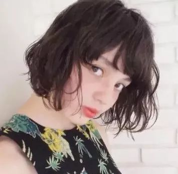 怎么判断自己发质 两种简单判断发质的方法