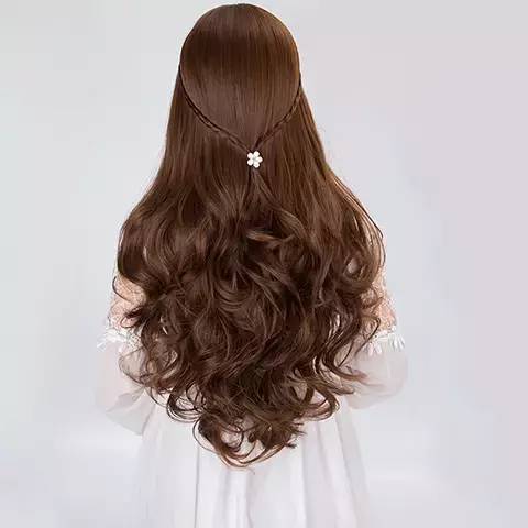 2025发型流行趋势女  今年要烫发就要烫狐尾仙女发型
