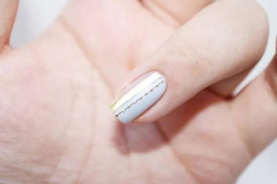 贴纸美甲怎么做 星空diy贴纸美甲
