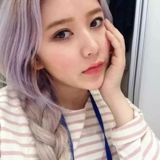 职场女生应该弄什么样的发型 让你美丽又知性