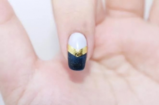 贴纸美甲怎么做 星空diy贴纸美甲