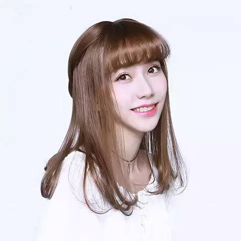 2025发型流行趋势女  今年要烫发就要烫狐尾仙女发型