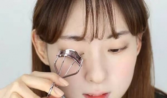 少女妆容画法 减龄学生妆出门谁还敢叫你阿姨