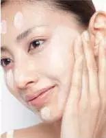 底妆需要哪些化妆品   想要一张美腻无瑕的高级脸蛋吗