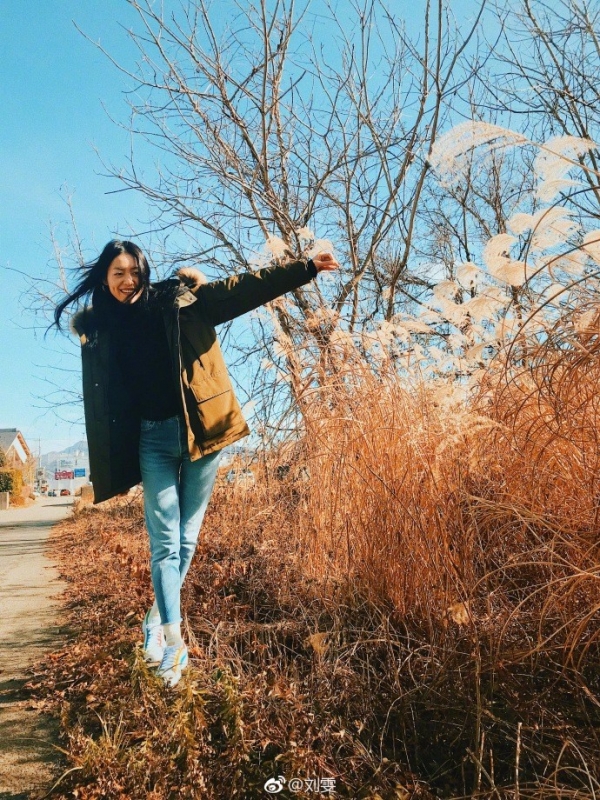 秋冬怎么搭配衣服    天气这么冷我们要穿暖和当然也要美啊