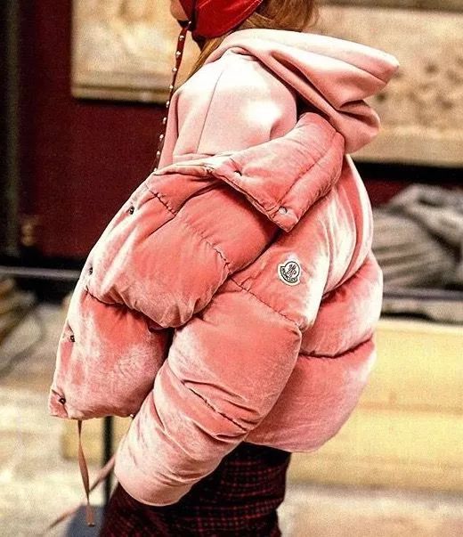 2024秋冬羽绒服 秋冬必不可少的时尚服装单品