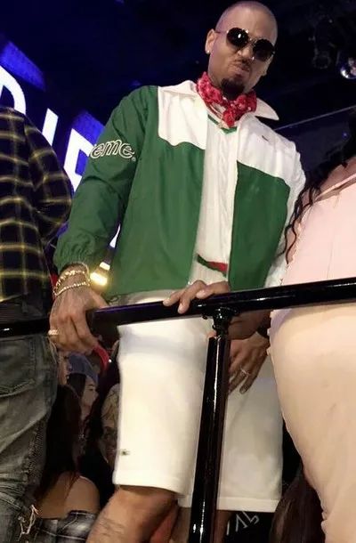 教练夹克怎么搭配  看潮男教你怎么搭配好教练夹克与卫衣