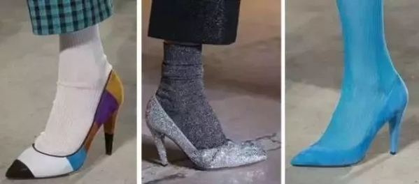 秋冬袜子怎么搭配衣服   现在的袜子都流行这么穿呢