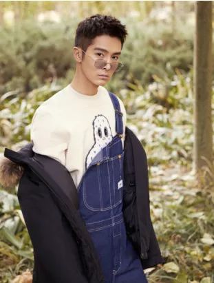 什么牌子羽绒服好看   你和明星的距离只差了一件羽绒服哦