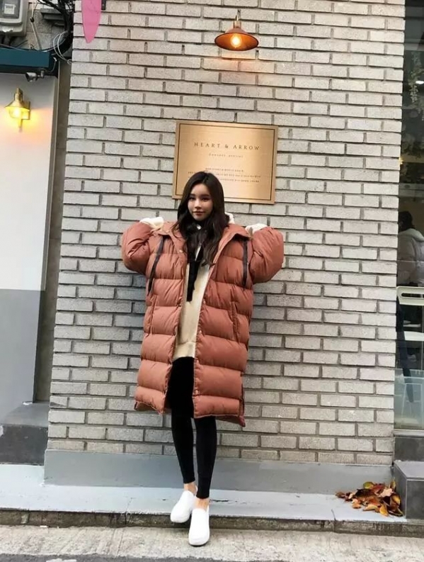 棉服如何搭配 必选今年大火的焦糖色棉服