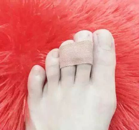 怎么挑选高跟鞋   如何挑选一双适合自己的高跟鞋呢
