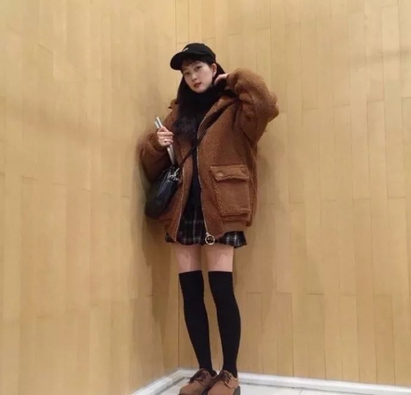 秋冬时尚穿搭攻略 长头发的你宛若韩剧女主角
