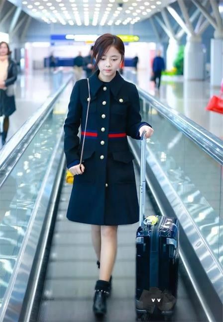 秋冬怎么搭配衣服   冬天怎么穿显腿长