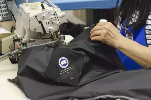 推荐羽绒服品牌  如何挑选羽绒服款式