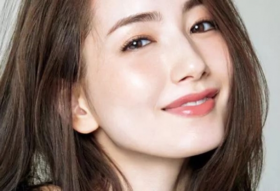 皮肤干燥怎么办 保湿大杀器——美容油