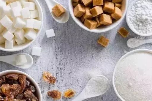 双手干燥粗糙怎么办 三个天然的护手霜介绍