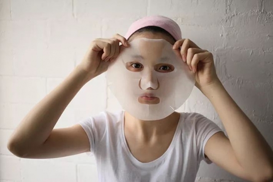 皮肤美白小秘方 什么原因让你的皮肤越来越黑？