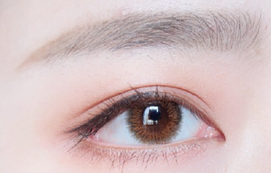 nars圣保罗眼影画法 超简单的杏色日常眼妆教程