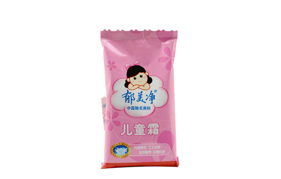 郁美净和大宝哪个好用 针对人群各不同