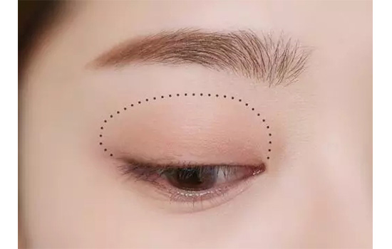 约会妆怎么画 让人移不开视线的眼妆