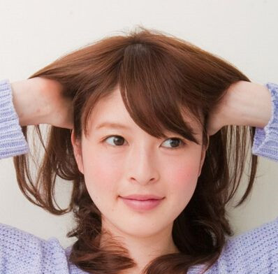 学生短发怎么扎好看 活力又蓬松的高马尾就很好看