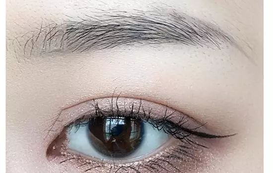 眉毛画法步骤图解 简单又好看眉毛画法教程