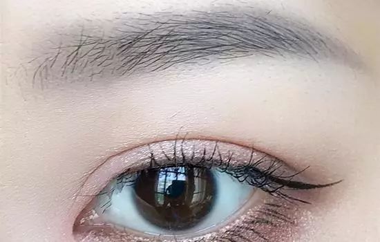 眉毛画法步骤图解 简单又好看眉毛画法教程