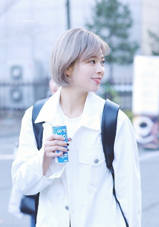 2025年头发流行什么颜色 美美发色让你变美女