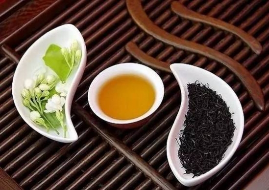 吃什么美白皮肤最有效 女人吃这一物，皮肤细嫩
