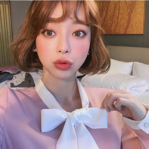 短发适合染什么颜色2025 甜美发色真惹人喜欢