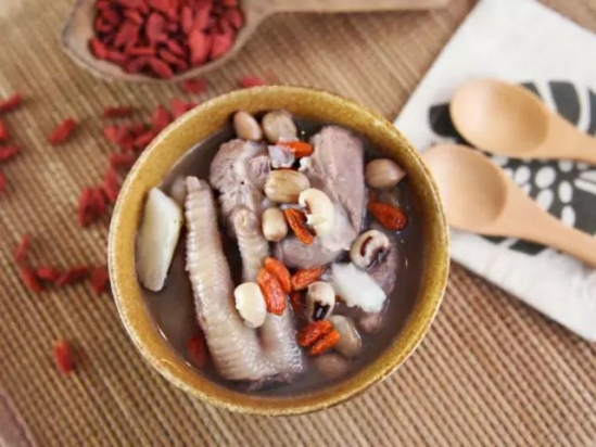 鸡爪的做法大全 多吃鸡爪补充胶原蛋白好
