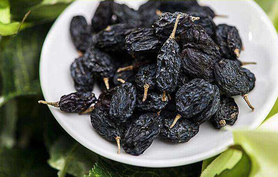 葡萄干发黑还能吃吗 不是变质的自然能吃