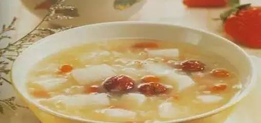 枸杞食疗功效和吃法 枸杞配一物吃滋阴养肾