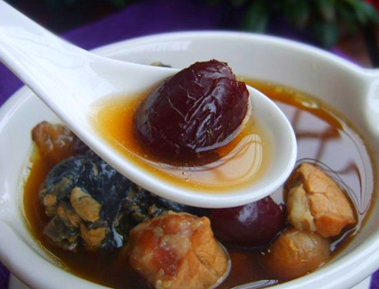 养颜美容食谱 女人每天喝这些，别用面膜啦