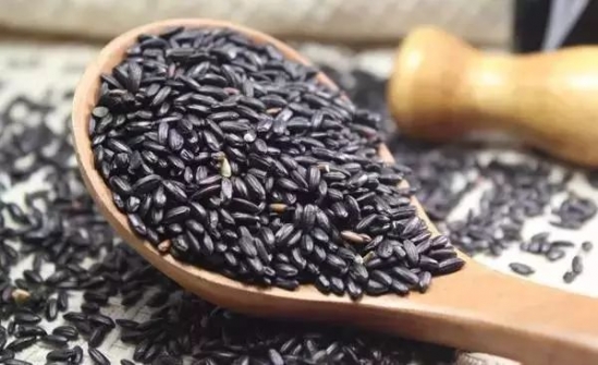 黑色食品的营养价值 这些黑色食物降血脂抗衰老