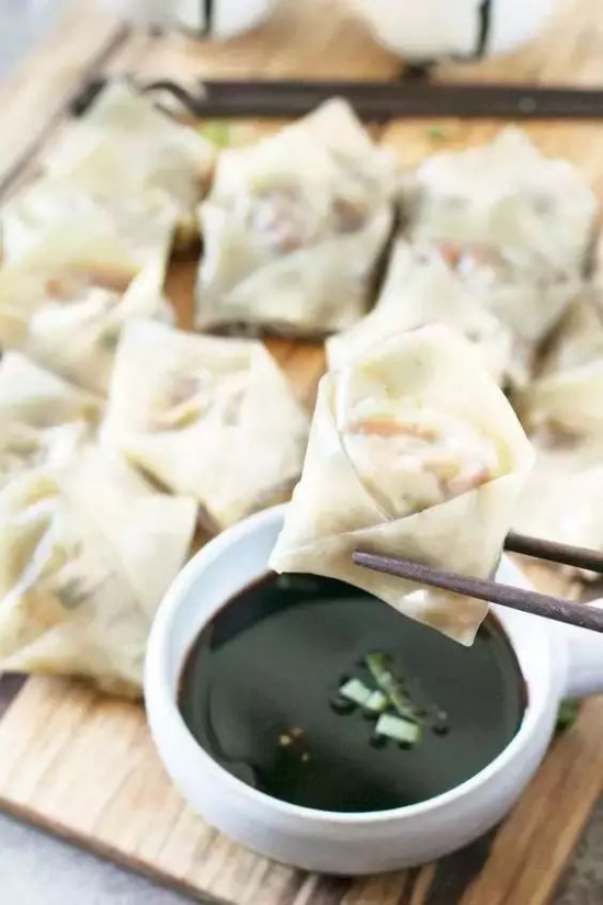 馄饨的包法 馄饨这样包好吃不破皮