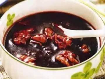 炖什么汤养颜 这6大炖品，女人越吃皮肤越好！