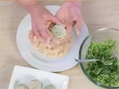 卷饼的家常做法 几分钟就教你做出美味的大饼