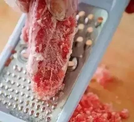 饺子肉馅的做法 肉馅这样做很简单几分钟就好了
