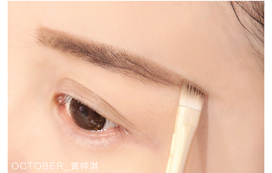 冬季干玫瑰妆教程 回归干梅的小俏皮妆容