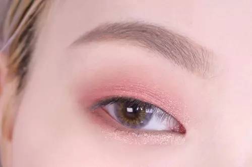 眼妆的画法步骤教程 10分钟教你画好眼妆的方法