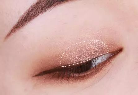 眼妆的画法步骤教程 10分钟教你画好眼妆的方法