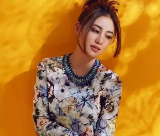 涂口红的正确方法 涂口红和不涂口红的差距居然这么大，真心长见识了！
