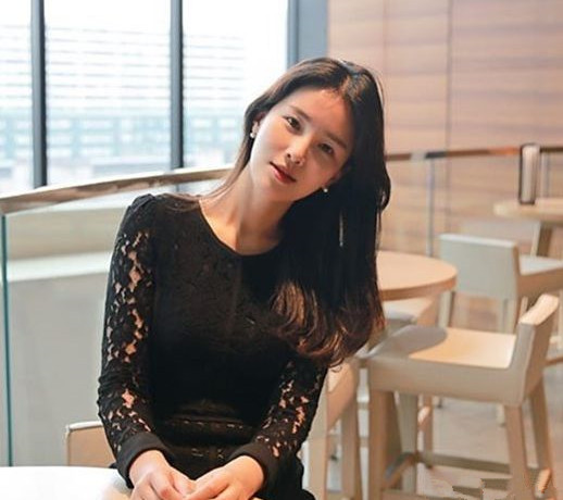 2025年中长发发型图片 慵懒中长发最有女人味