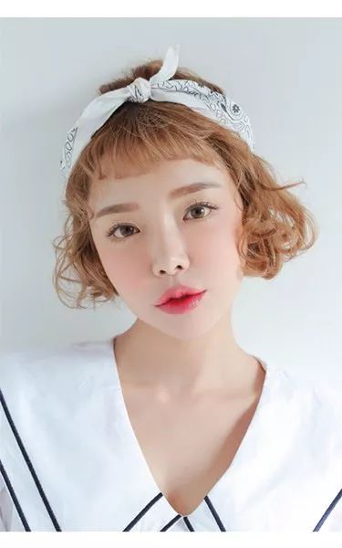 2025发型流行趋势女 不知换什么发型就看这篇！